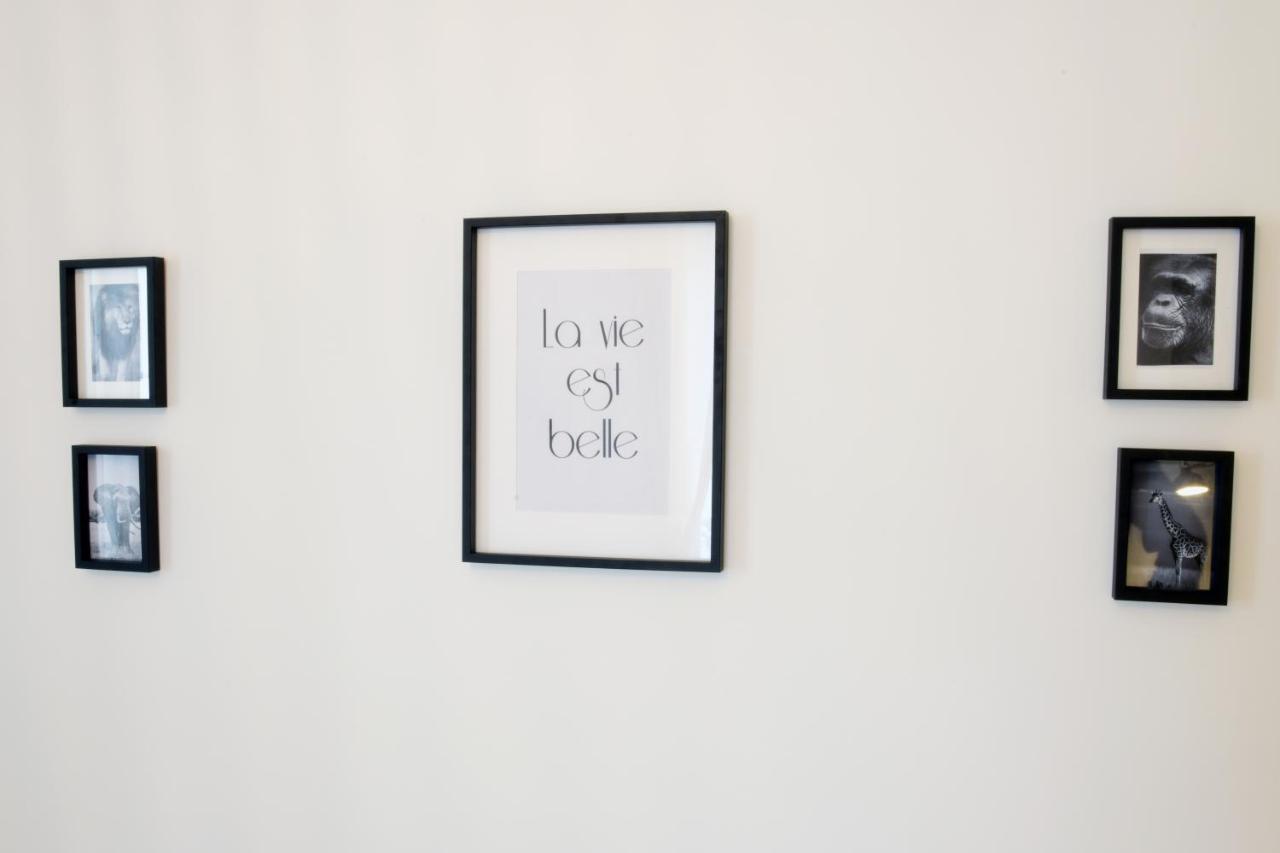 T3 De Charme Situe En Hyper Centre Avec Wifi, Linge, Draps, Savons Et Serviettes Fournis Cognac Zimmer foto